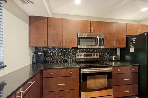Copropriété à vendre à Sarasota, Floride: 2 chambres, 103.31 m2 № 2408148 - photo 3
