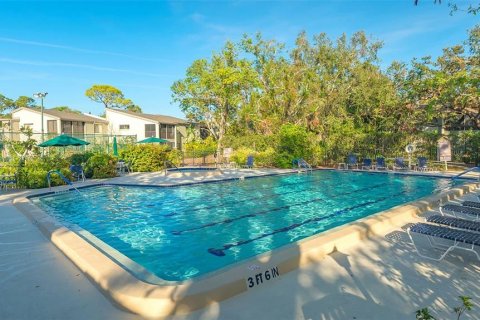 Copropriété à vendre à Sarasota, Floride: 2 chambres, 103.31 m2 № 2408148 - photo 25