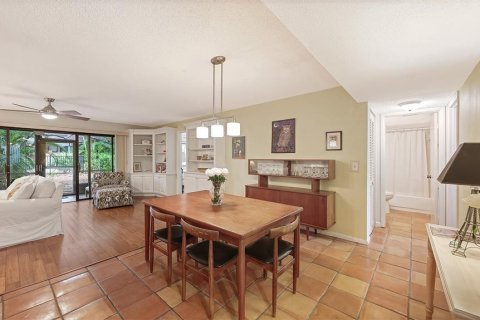 Copropriété à vendre à Sarasota, Floride: 2 chambres, 103.31 m2 № 2408148 - photo 5
