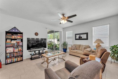 House in Bartow, Florida 3 bedrooms, 207.17 sq.m. № 1737275 - photo 15