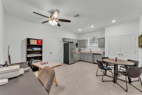 House in Bartow, Florida 3 bedrooms, 207.17 sq.m. № 1737275 - photo 26
