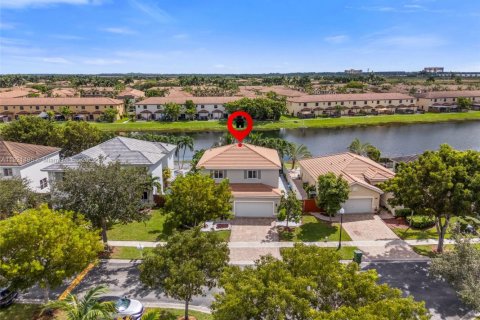 Casa en venta en Homestead, Florida, 4 dormitorios, 191.19 m2 № 1975291 - foto 4