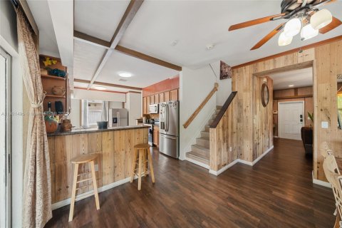 Casa en venta en Homestead, Florida, 4 dormitorios, 191.19 m2 № 1975291 - foto 12