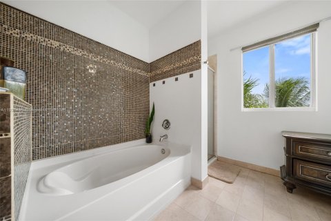 Casa en venta en Homestead, Florida, 4 dormitorios, 191.19 m2 № 1975291 - foto 29