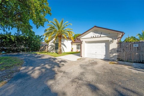 House in Miami, Florida 3 bedrooms, 116.5 sq.m. № 1950943 - photo 3