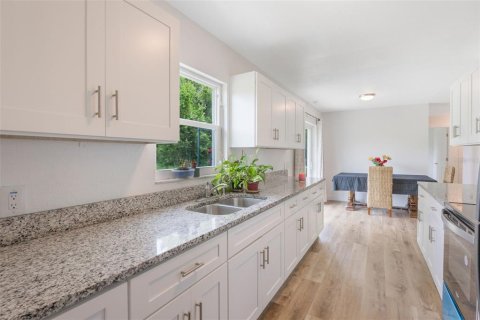 Casa en alquiler en Haines City, Florida, 4 dormitorios, 96.62 m2 № 1775602 - foto 8