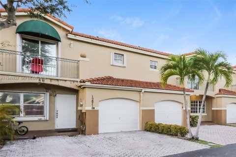 Villa ou maison à Miami, Floride 3 chambres, 169.08 m2 № 2047368