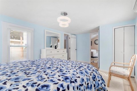 House in Saint Petersburg, Florida 2 bedrooms, 68.19 sq.m. № 1856763 - photo 14