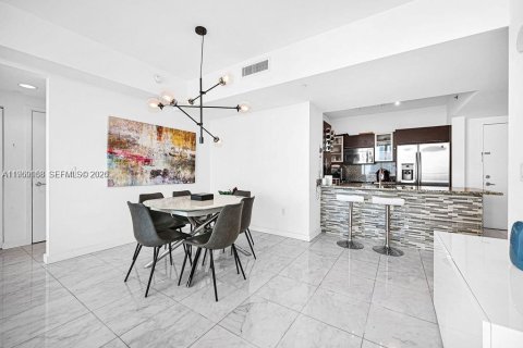 Condominio en venta en Miami, Florida, 2 dormitorios, 102.29 m2 № 2030009 - foto 8
