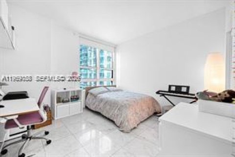Condominio en venta en Miami, Florida, 2 dormitorios, 102.29 m2 № 2030009 - foto 19