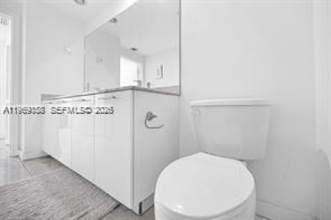 Condominio en venta en Miami, Florida, 2 dormitorios, 102.29 m2 № 2030009 - foto 22
