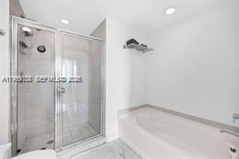 Condominio en venta en Miami, Florida, 2 dormitorios, 102.29 m2 № 2030009 - foto 24
