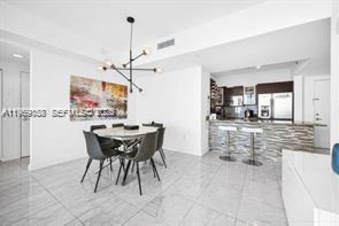 Condominio en venta en Miami, Florida, 2 dormitorios, 102.29 m2 № 2030009 - foto 10