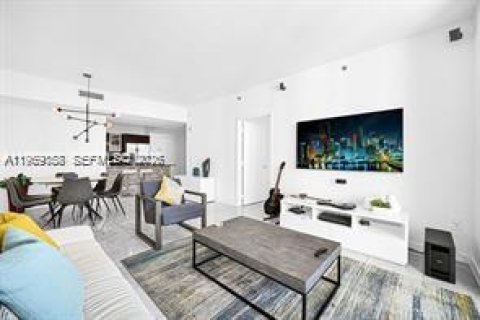Condominio en venta en Miami, Florida, 2 dormitorios, 102.29 m2 № 2030009 - foto 13