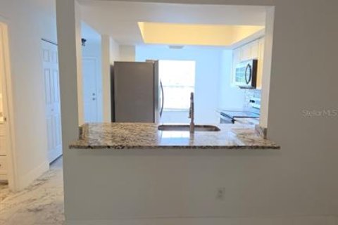 Touwnhouse à louer à Tampa, Floride: 2 chambres, 101.64 m2 № 2383508 - photo 15