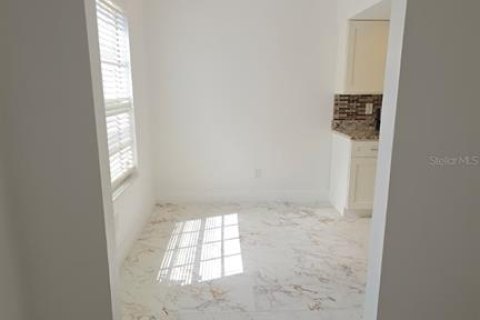 Touwnhouse à louer à Tampa, Floride: 2 chambres, 101.64 m2 № 2383508 - photo 5