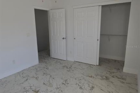 Touwnhouse à louer à Tampa, Floride: 2 chambres, 101.64 m2 № 2383508 - photo 23