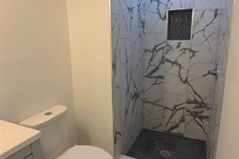 Touwnhouse à louer à Tampa, Floride: 2 chambres, 101.64 m2 № 2383508 - photo 30