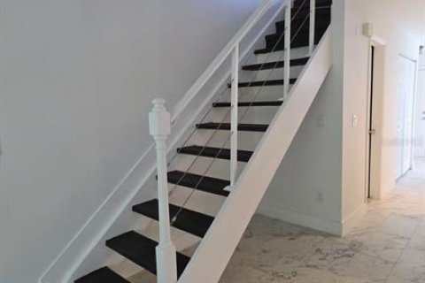 Touwnhouse à louer à Tampa, Floride: 2 chambres, 101.64 m2 № 2383508 - photo 20