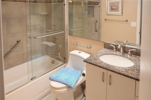 Condominio en venta en Pembroke Pines, Florida, 2 dormitorios, 108.7 m2 № 1871957 - foto 18