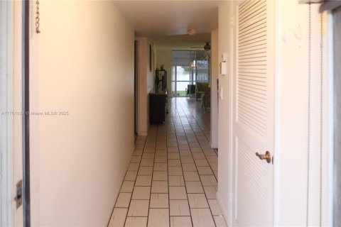 Condominio en venta en Pembroke Pines, Florida, 2 dormitorios, 108.7 m2 № 1871957 - foto 4
