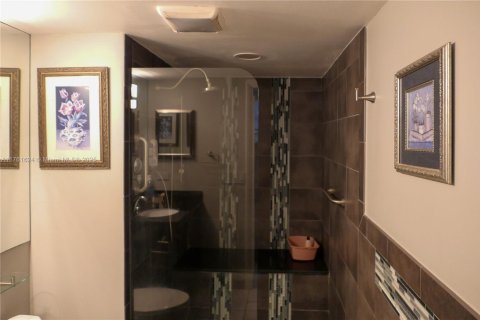 Condominio en venta en Pembroke Pines, Florida, 2 dormitorios, 108.7 m2 № 1871957 - foto 17