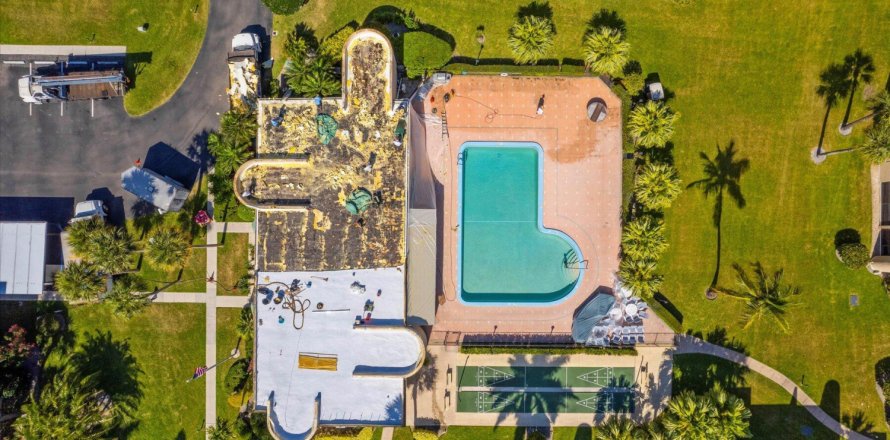 Condo in Jensen Beach, Florida, 2 bedrooms  № 1135053