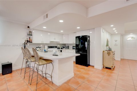 Townhouse in Miami, Florida 3 bedrooms, 133.78 sq.m. № 2011274 - photo 29