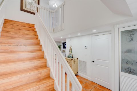 Townhouse in Miami, Florida 3 bedrooms, 133.78 sq.m. № 2011274 - photo 25