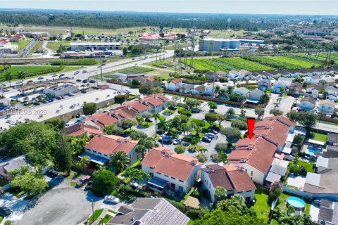 Townhouse in Miami, Florida 3 bedrooms, 133.78 sq.m. № 2011274 - photo 6