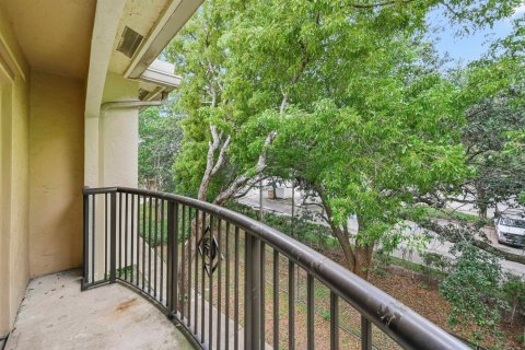 Condo in Royal Palm Beach, Florida, 2 bedrooms № 2188142 - photo 6