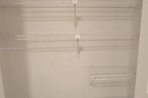 Copropriété à louer à Plantation, Floride: 1 chambre, 68.19 m2 № 2248603 - photo 17
