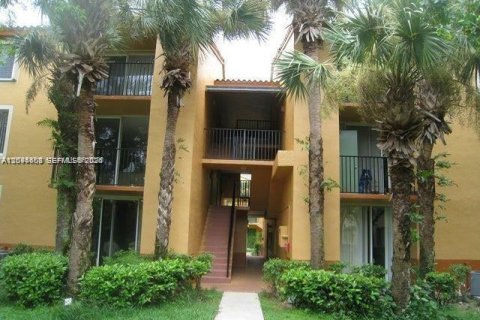 Copropriété à louer à Plantation, Floride: 1 chambre, 68.19 m2 № 2248603 - photo 2