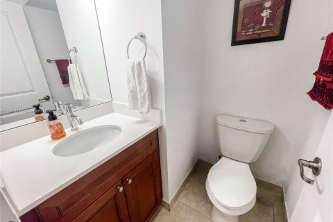 Купить виллу или дом в Тамарак, Флорида 4 спальни, 193.89м2, № 1964971 - фото 15