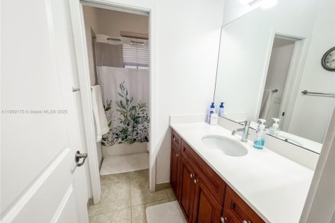 Купить виллу или дом в Тамарак, Флорида 4 спальни, 193.89м2, № 1964971 - фото 19