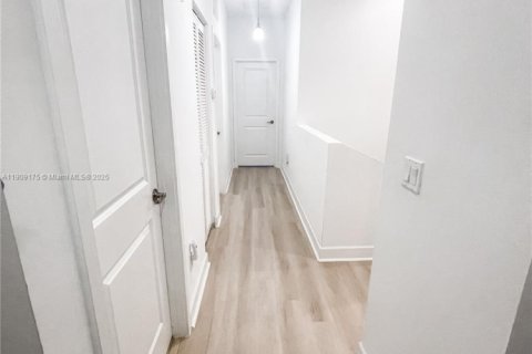 Купить виллу или дом в Тамарак, Флорида 4 спальни, 193.89м2, № 1964971 - фото 17