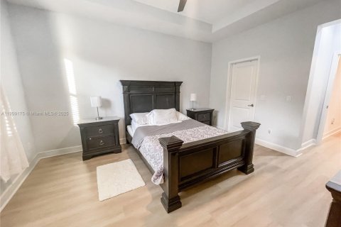 Купить виллу или дом в Тамарак, Флорида 4 спальни, 193.89м2, № 1964971 - фото 28