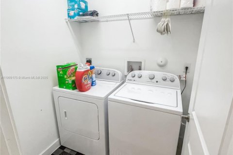 Купить виллу или дом в Тамарак, Флорида 4 спальни, 193.89м2, № 1964971 - фото 18