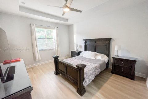 Купить виллу или дом в Тамарак, Флорида 4 спальни, 193.89м2, № 1964971 - фото 27