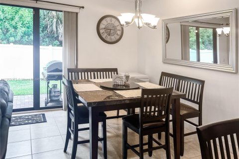 Купить виллу или дом в Тамарак, Флорида 4 спальни, 193.89м2, № 1964971 - фото 10