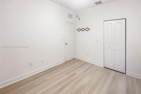 Купить виллу или дом в Тамарак, Флорида 4 спальни, 193.89м2, № 1964971 - фото 26