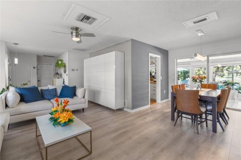 Casa en venta en Clearwater, Florida, 3 dormitorios, 184.97 m2 № 1856116 - foto 7