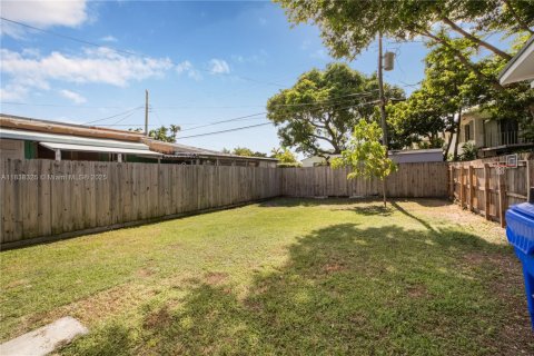 Casa en venta en Miami, Florida, 3 dormitorios, 106 m2 № 1823895 - foto 22