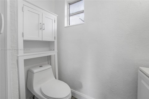 Casa en venta en Miami, Florida, 3 dormitorios, 106 m2 № 1823895 - foto 16
