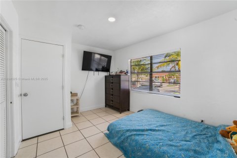 Casa en venta en Miami, Florida, 3 dormitorios, 106 m2 № 1823895 - foto 11