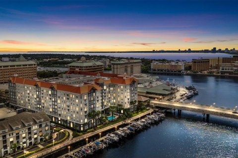 Copropriété à vendre à Tampa, Floride: 2 chambres, 110 m2 № 1902208 - photo 1