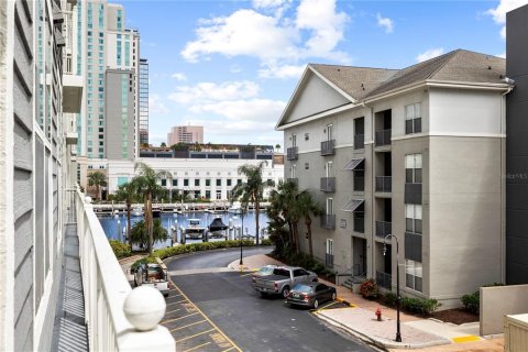 Copropriété à vendre à Tampa, Floride: 2 chambres, 110 m2 № 1902208 - photo 23