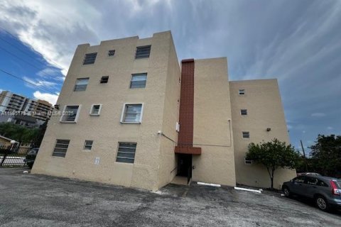 Купить кондоминиум в Майами, Флорида 1 спальня, 63.92м2, № 2015084 - фото 3