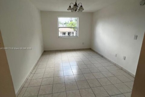 Купить кондоминиум в Майами, Флорида 1 спальня, 63.92м2, № 2015084 - фото 14