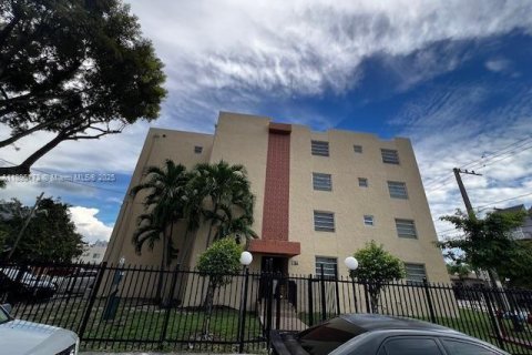 Condo à Miami, Floride, 1 chambre  № 2015084